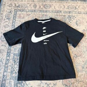 Nike Center swoosh spellout tee Mens size XS